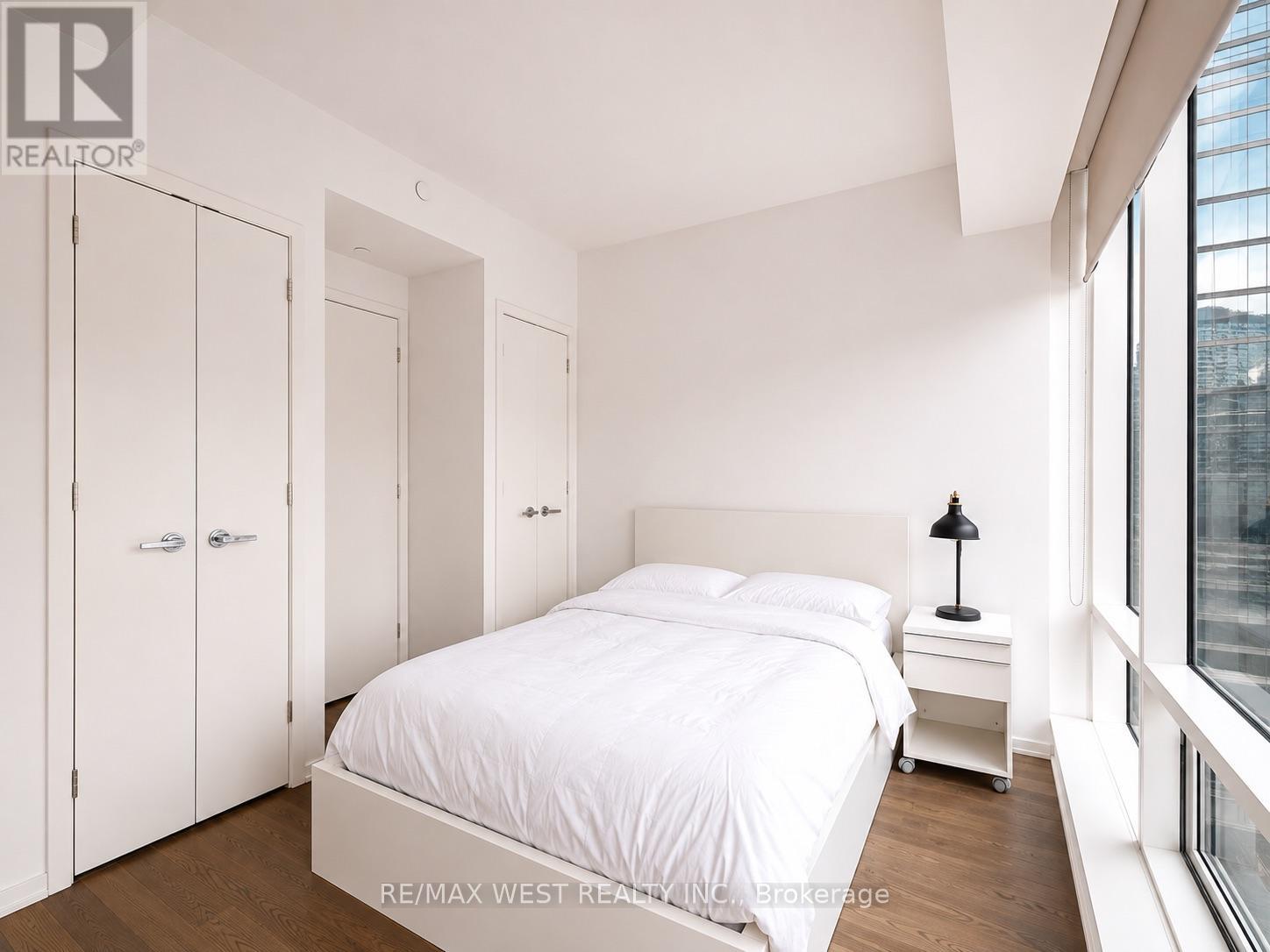 1007 - 1 Bloor Street E, Toronto, Ontario  M4W 0A8 - Photo 12 - C13657148