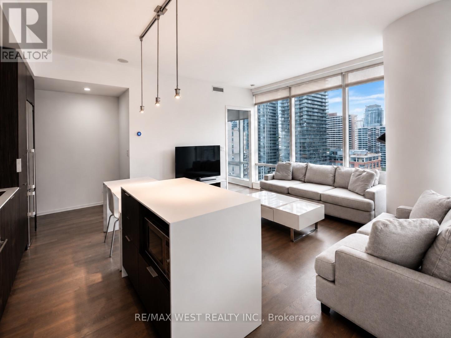 1007 - 1 Bloor Street E, Toronto, Ontario  M4W 0A8 - Photo 10 - C13657148