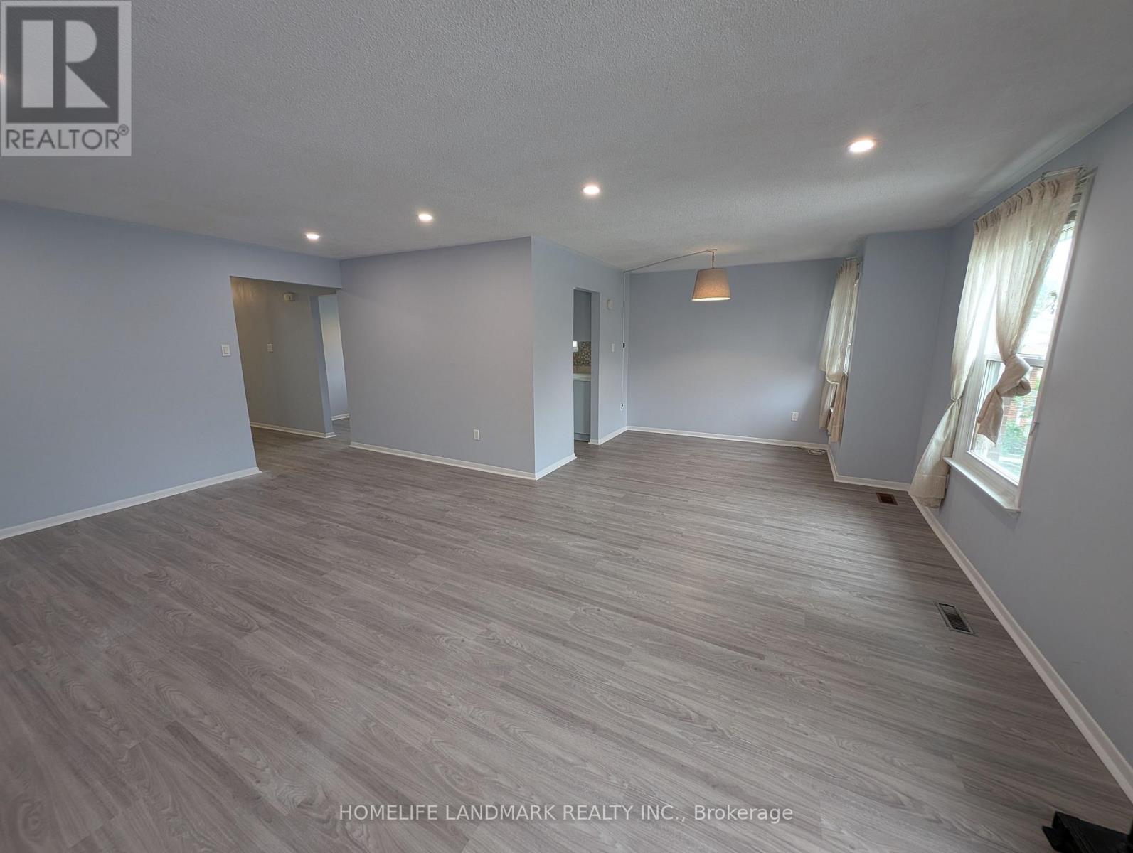 Upper - 16 Nortonville Drive, Toronto, Ontario  M1T 2G8 - Photo 3 - E13629704