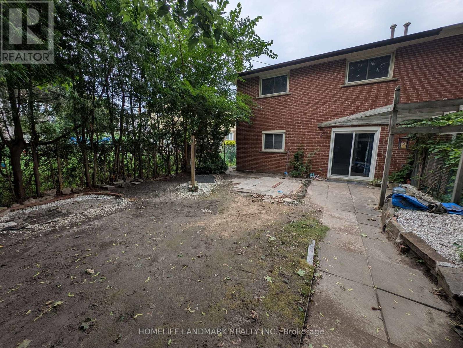 Upper - 16 Nortonville Drive, Toronto, Ontario  M1T 2G8 - Photo 16 - E13629704