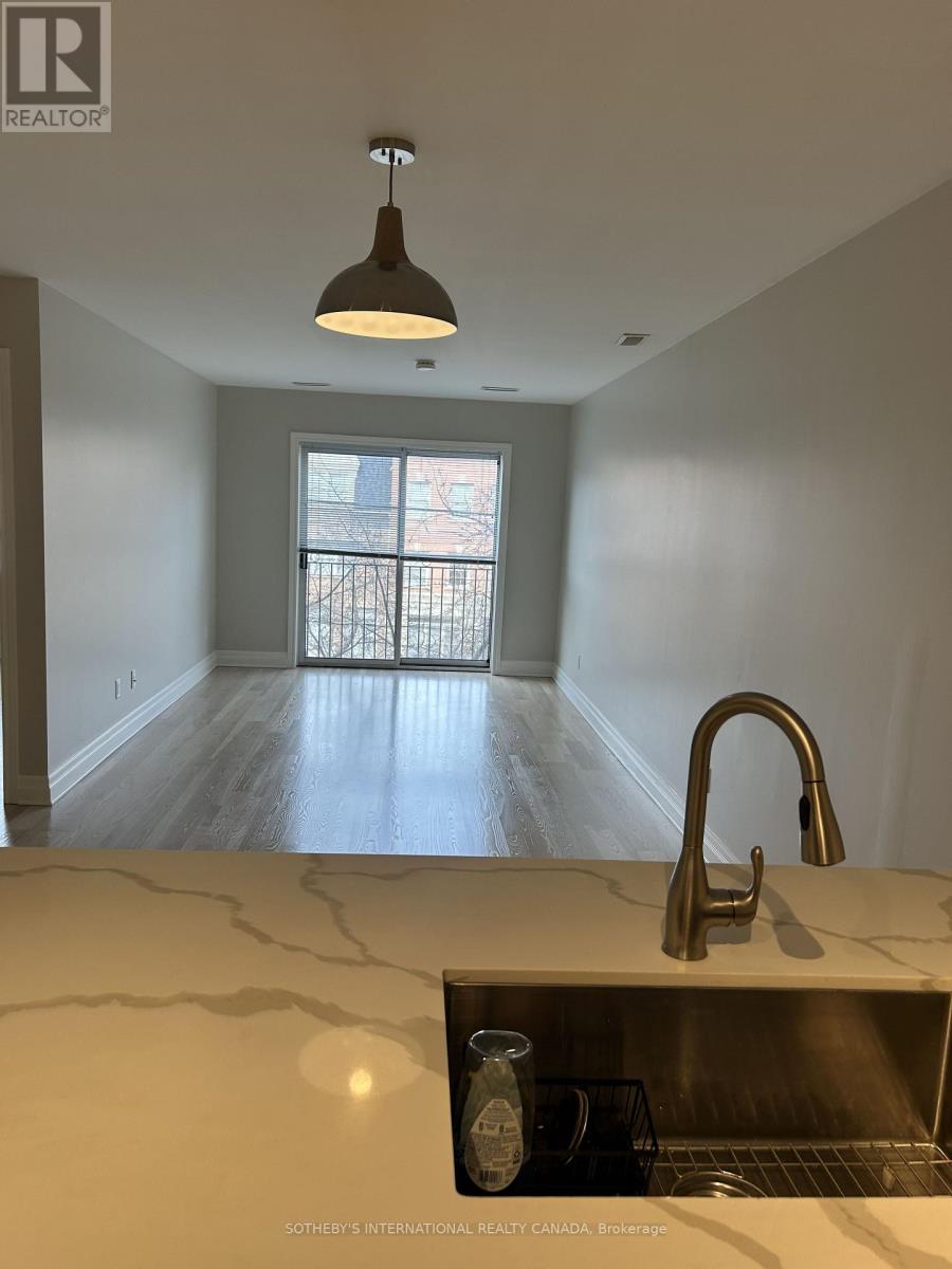 301 - 3069 Lakeshore Boulevard, Toronto, Ontario  M8V 1K6 - Photo 3 - W13657268