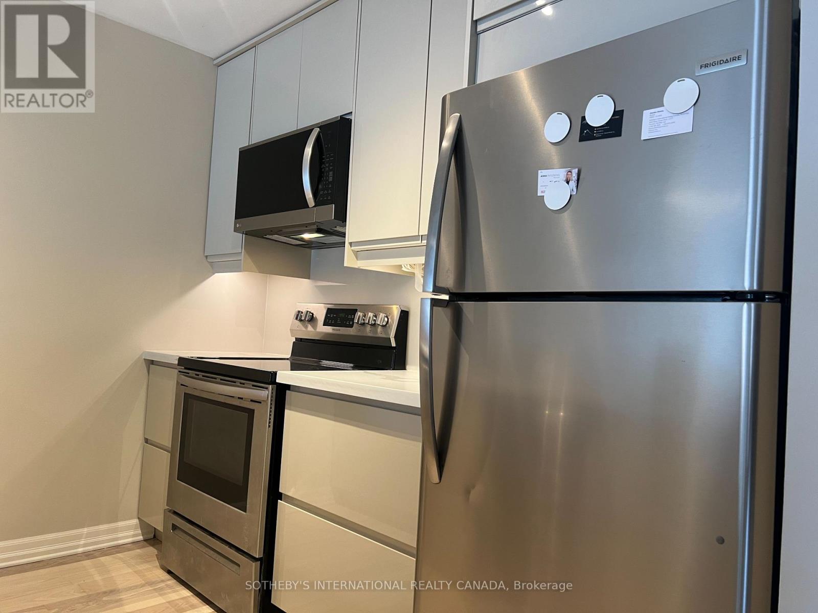301 - 3069 Lakeshore Boulevard, Toronto, Ontario  M8V 1K6 - Photo 4 - W13657268