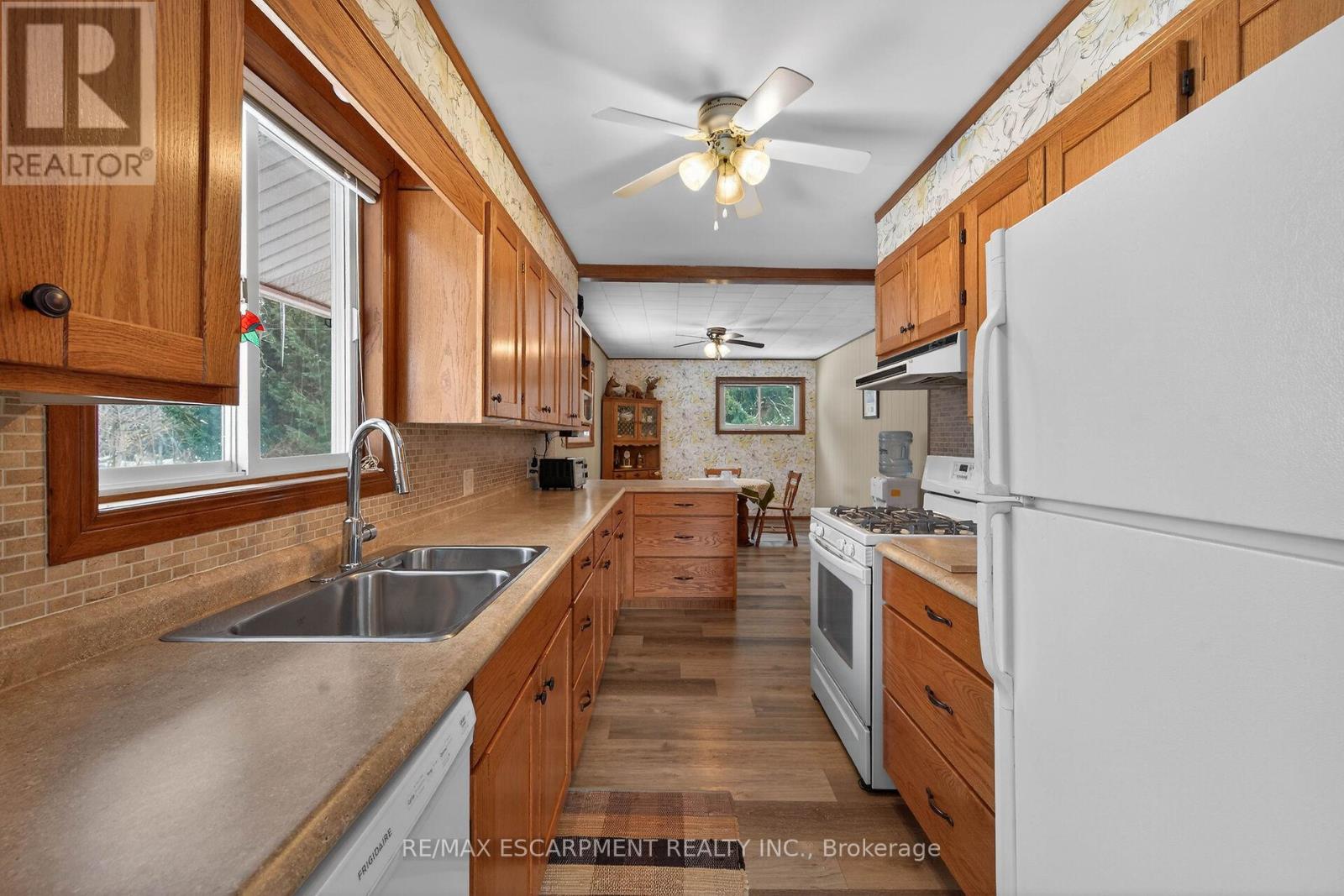 1686 Old Brock Street, Norfolk, Ontario  N0E 1W0 - Photo 13 - X12755762