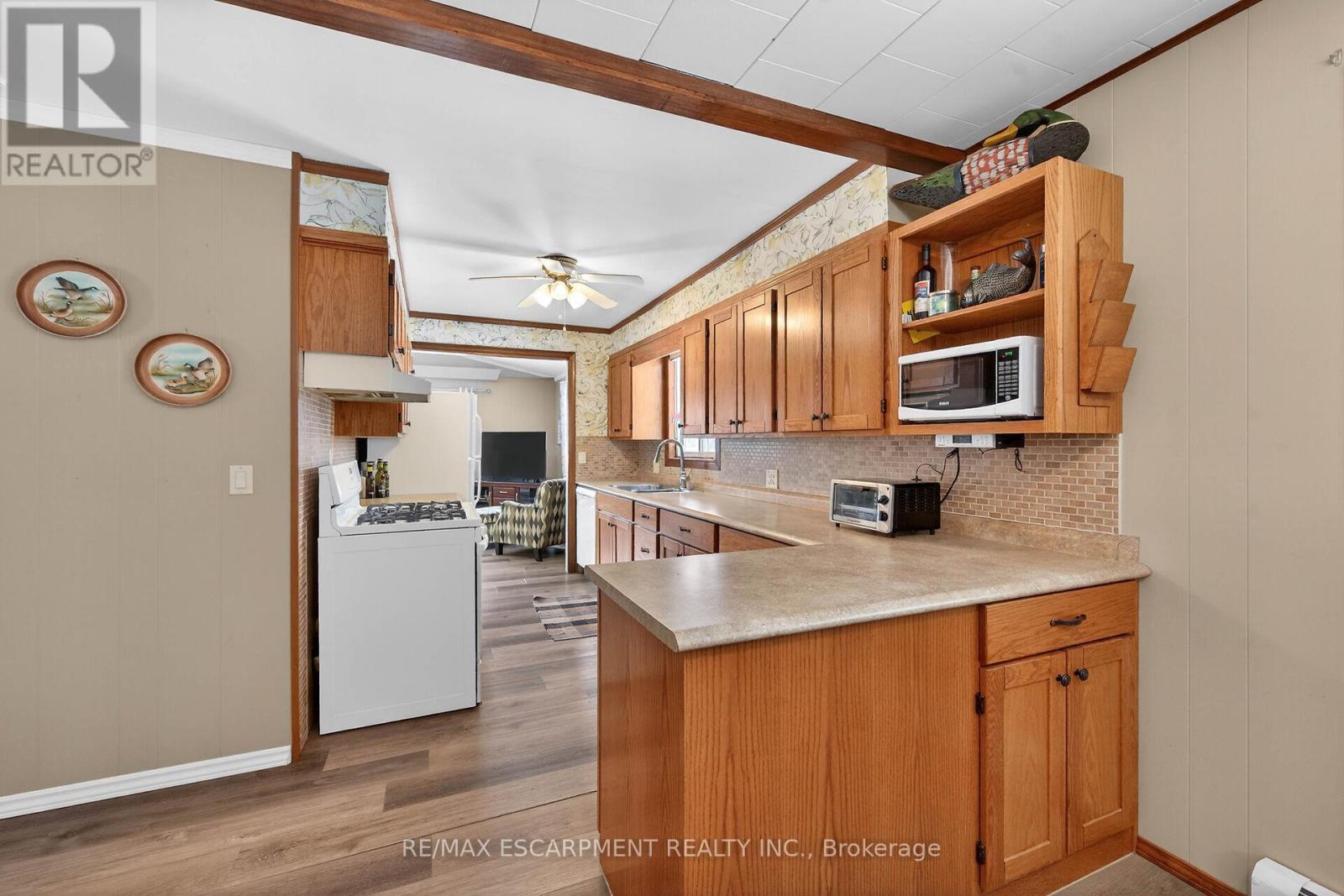 1686 Old Brock Street, Norfolk, Ontario  N0E 1W0 - Photo 16 - X12755762