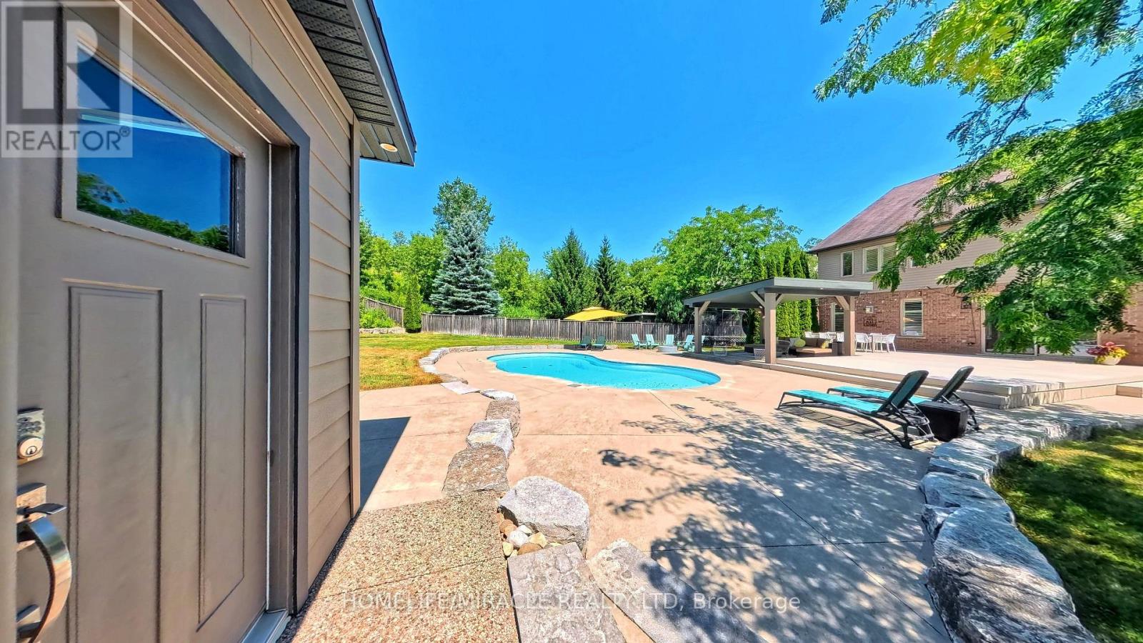 913 Valebrook Court, Kitchener, Ontario  N2A 0E5 - Photo 40 - X13657656