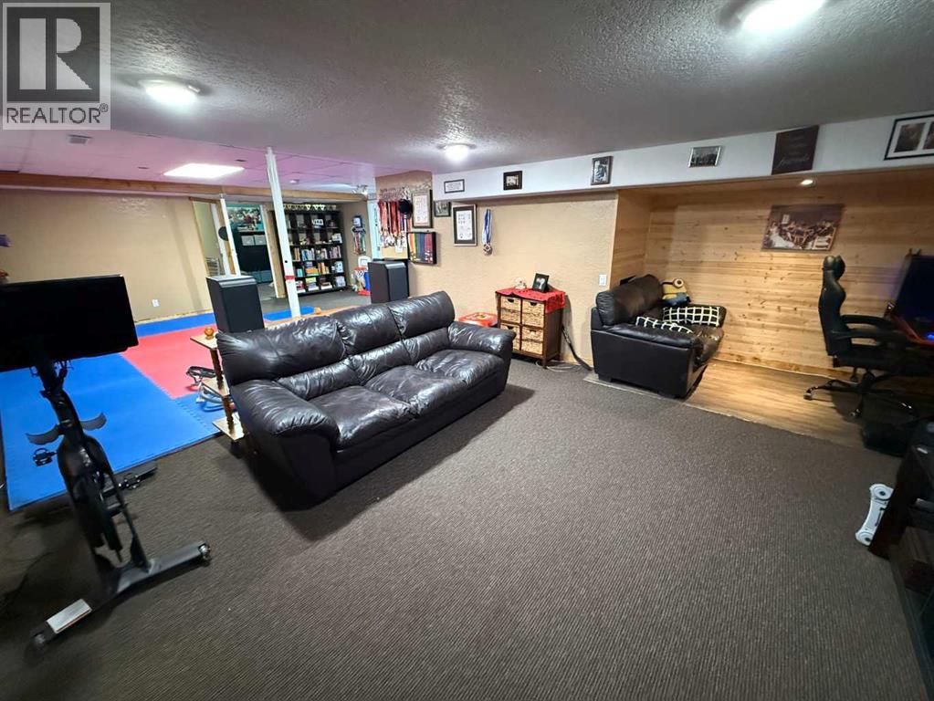429 Collinge Road, Hinton, Alberta  T7V 1L1 - Photo 18 - A2327817