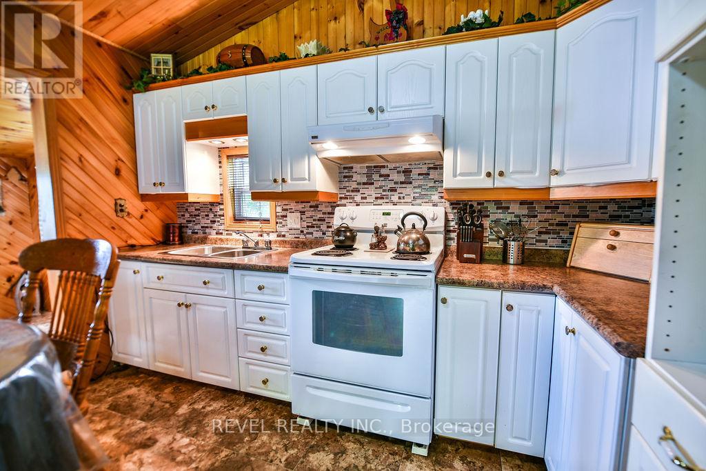 24 South End Access, Smooth Rock Falls, Ontario  P0L 2B0 - Photo 12 - T13657824