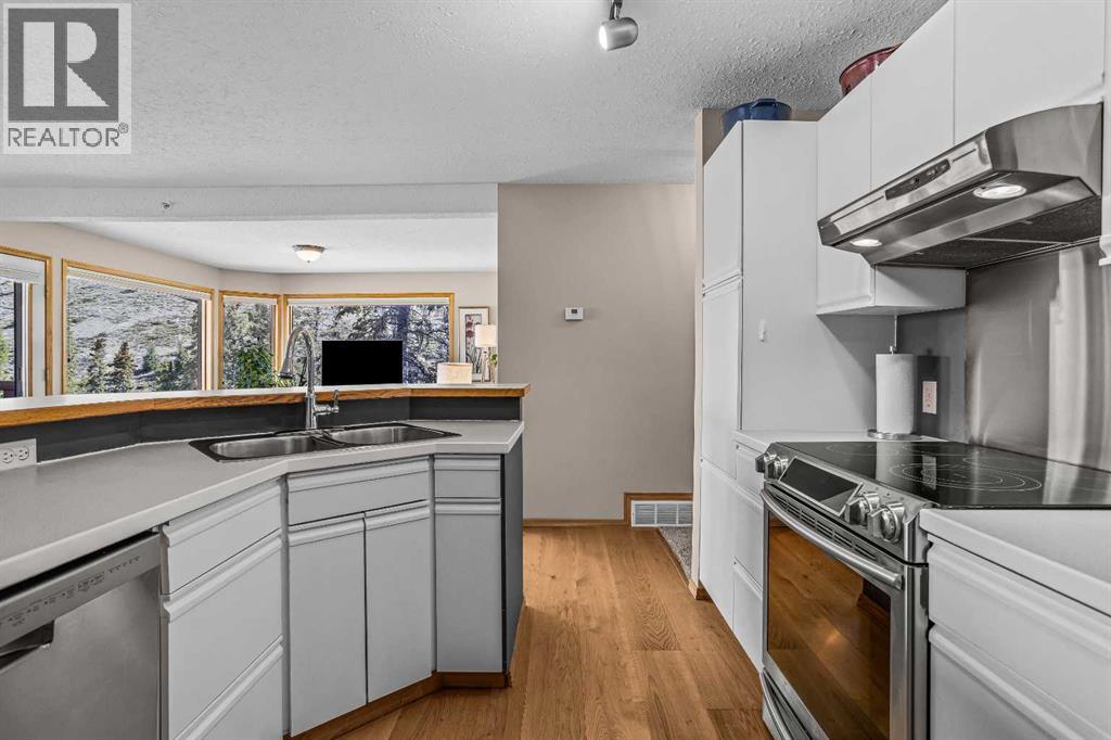 12, 9 Blackrock Crescent W, Canmore, Alberta T1W 1A2 - Photo 9 - A2310031