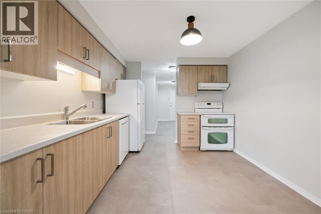35 Green Valley Drive Unit# 1603, Kitchener, Ontario  N2P 2A5 - Photo 7 - 40842272