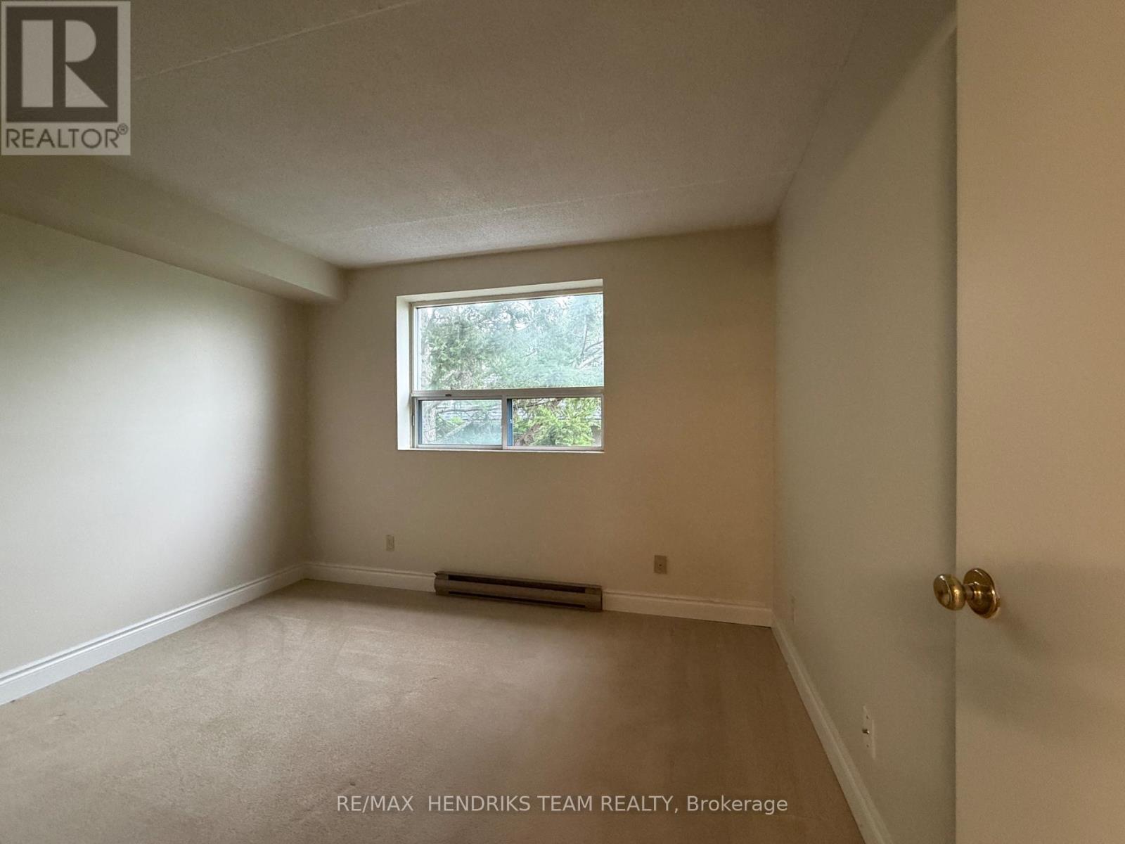 202 - 234 Oakdale Avenue, St. Catharines, Ontario  L2P 2K6 - Photo 8 - X13657798