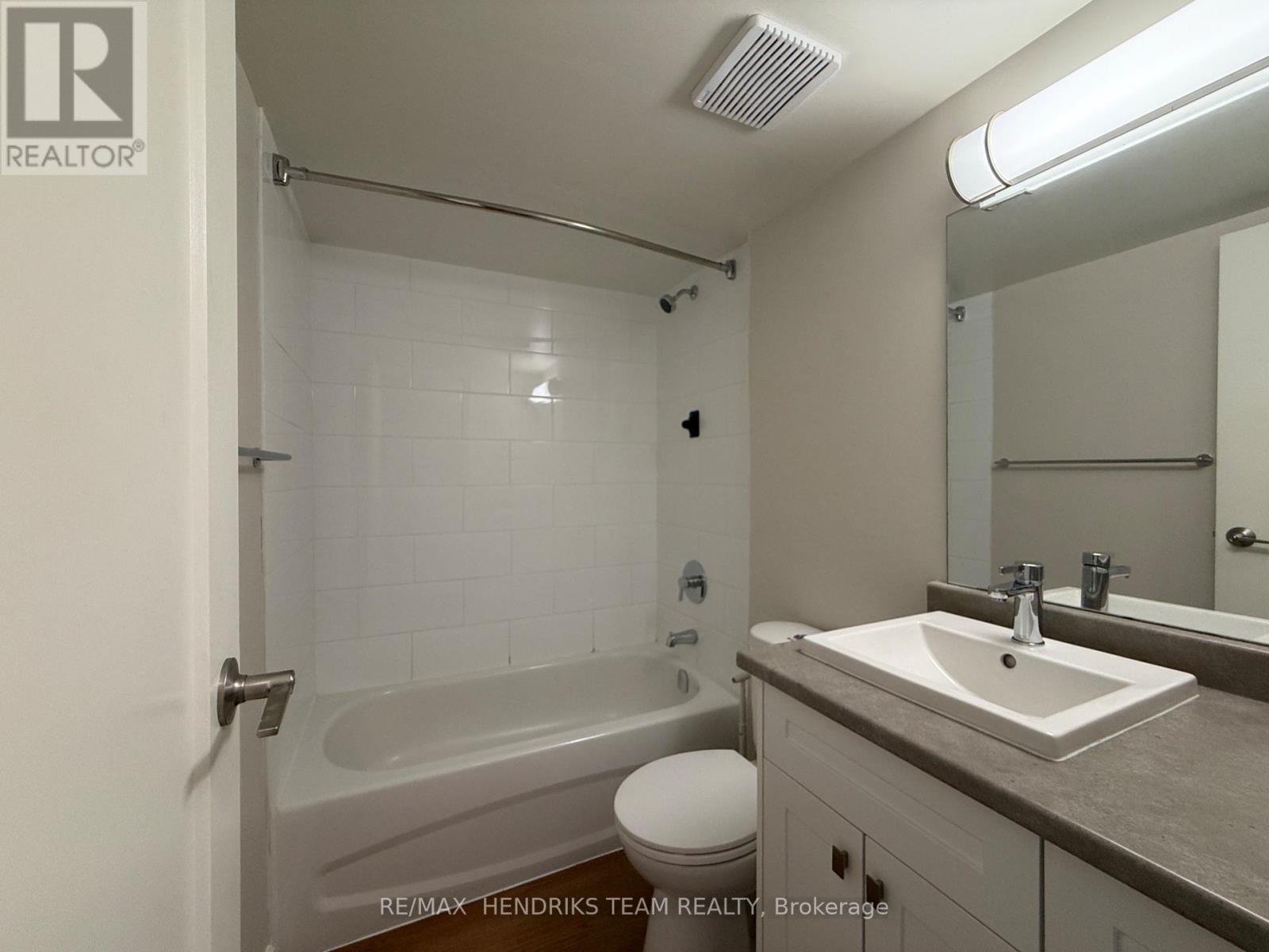 201 - 234 Oakdale Avenue, St. Catharines, Ontario  L2P 2K6 - Photo 10 - X13657820