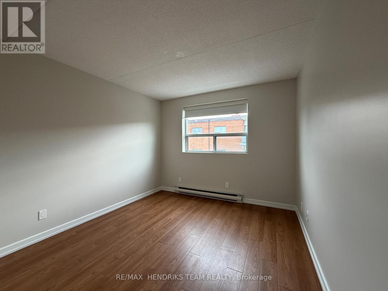 201 - 234 Oakdale Avenue, St. Catharines, Ontario  L2P 2K6 - Photo 6 - X13657820