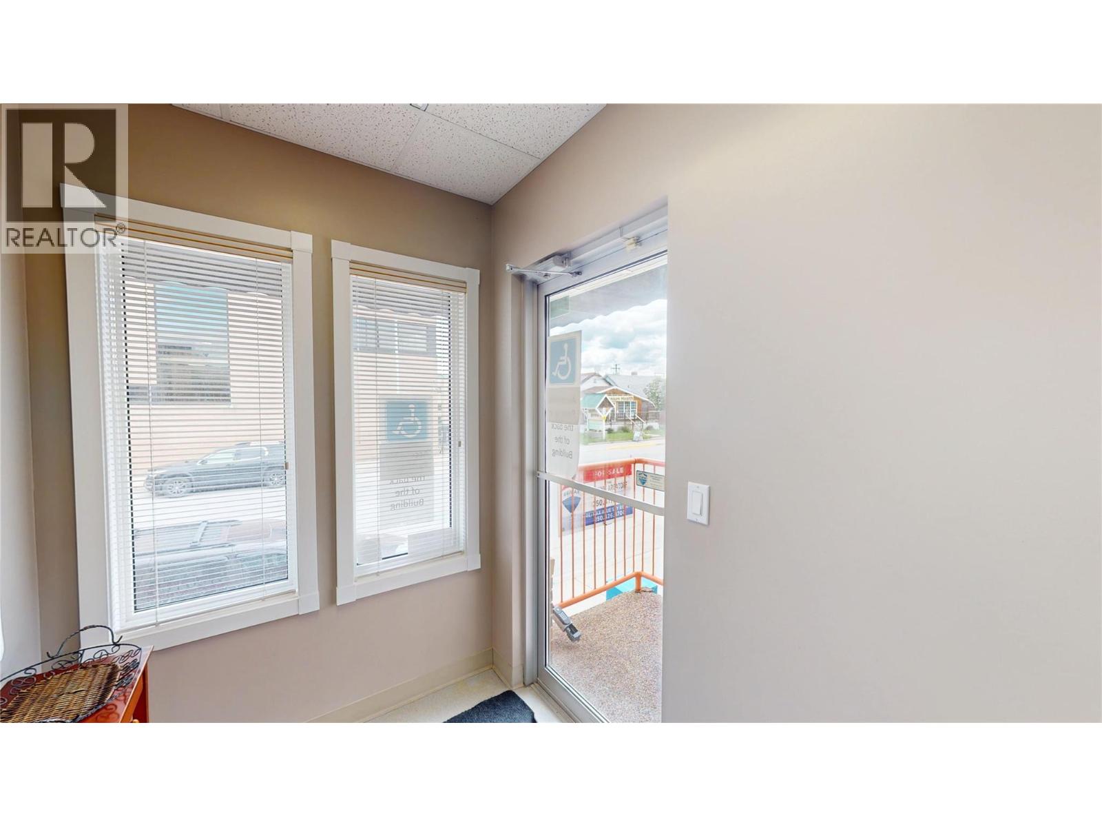 42 12th Avenue S, Cranbrook, British Columbia  V1C 2R7 - Photo 5 - 10397225