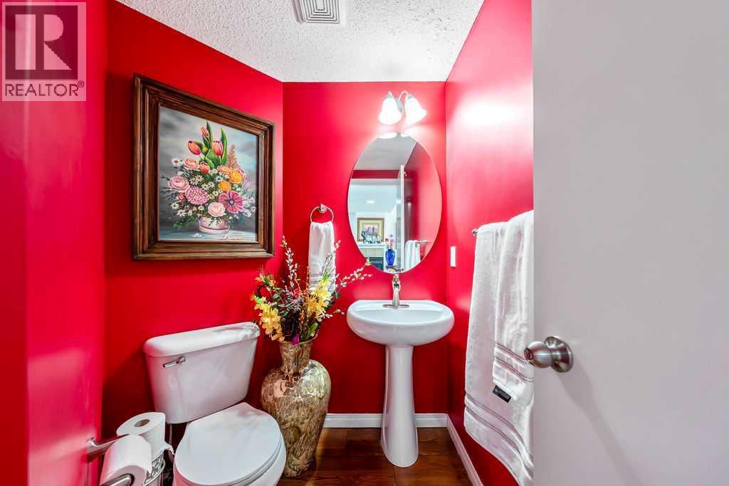 455 Prestwick Circle SE, Calgary, Alberta  T2Z 4P6 - Photo 17 - A2334763