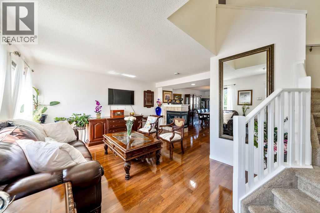 455 Prestwick Circle SE, Calgary, Alberta  T2Z 4P6 - Photo 7 - A2334763