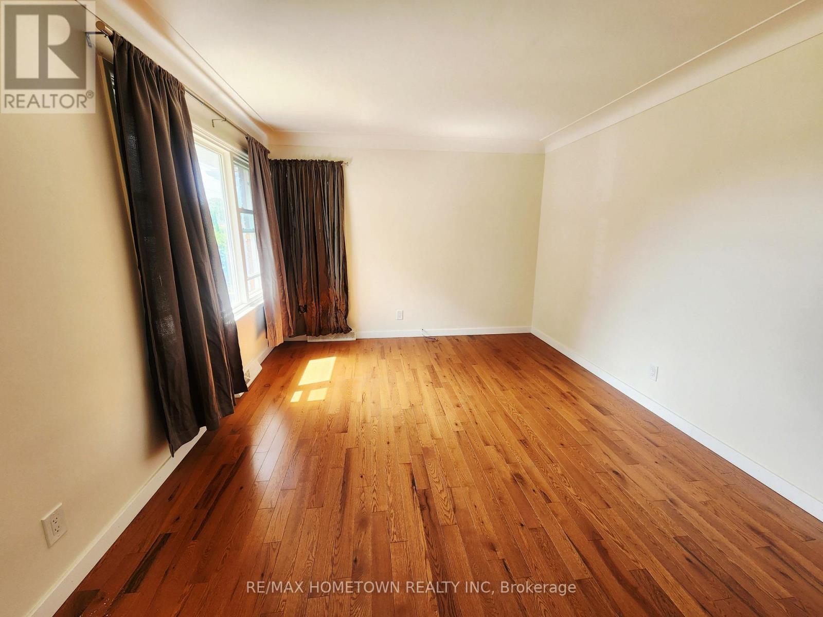 1124 Fourth Street E, Cornwall, Ontario  K6H 2K4 - Photo 3 - X13657782