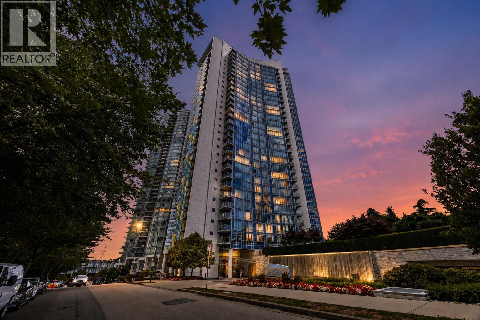 2205 4189 HALIFAX STREET, Burnaby, British Columbia