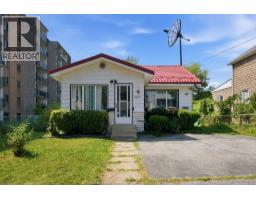 3426 PETER STREET, Windsor, Ontario