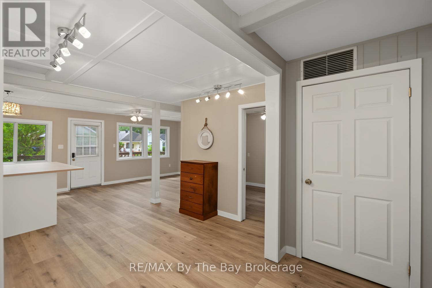 50 Balsam Street, Tiny, Ontario  L0L 1P1 - Photo 17 - S13657848