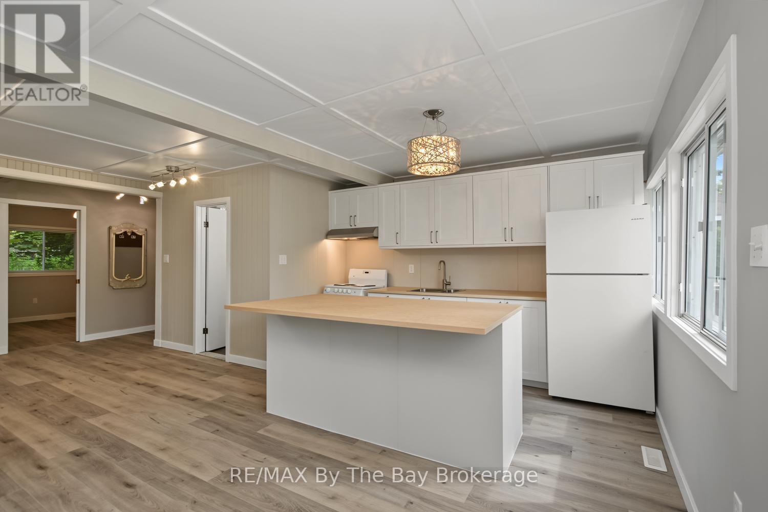 50 Balsam Street, Tiny, Ontario  L0L 1P1 - Photo 6 - S13657848