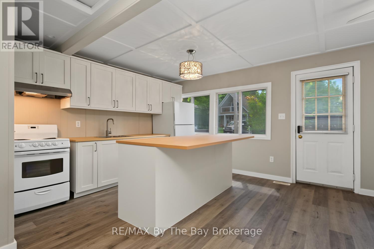 50 Balsam Street, Tiny, Ontario  L0L 1P1 - Photo 7 - S13657848