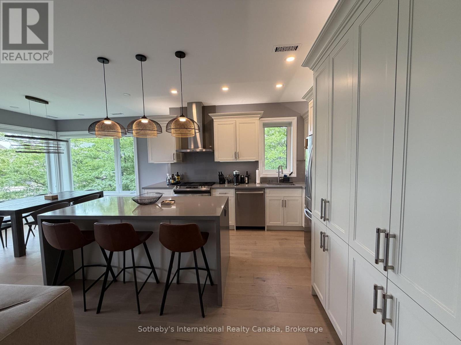 658 Johnston Park Avenue, Collingwood, Ontario  L9Y 5C7 - Photo 3 - S13657888