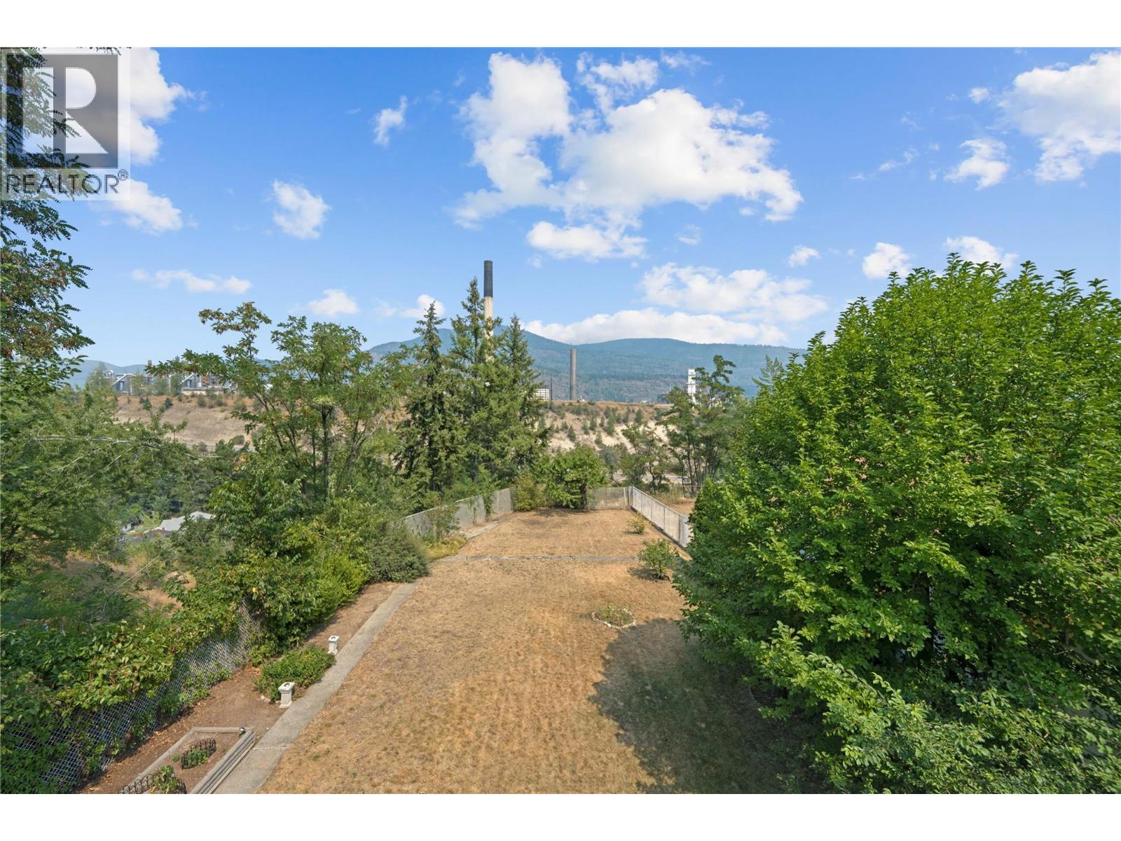 597 Binns Street, Trail, British Columbia  V1R 3L3 - Photo 13 - 10397271