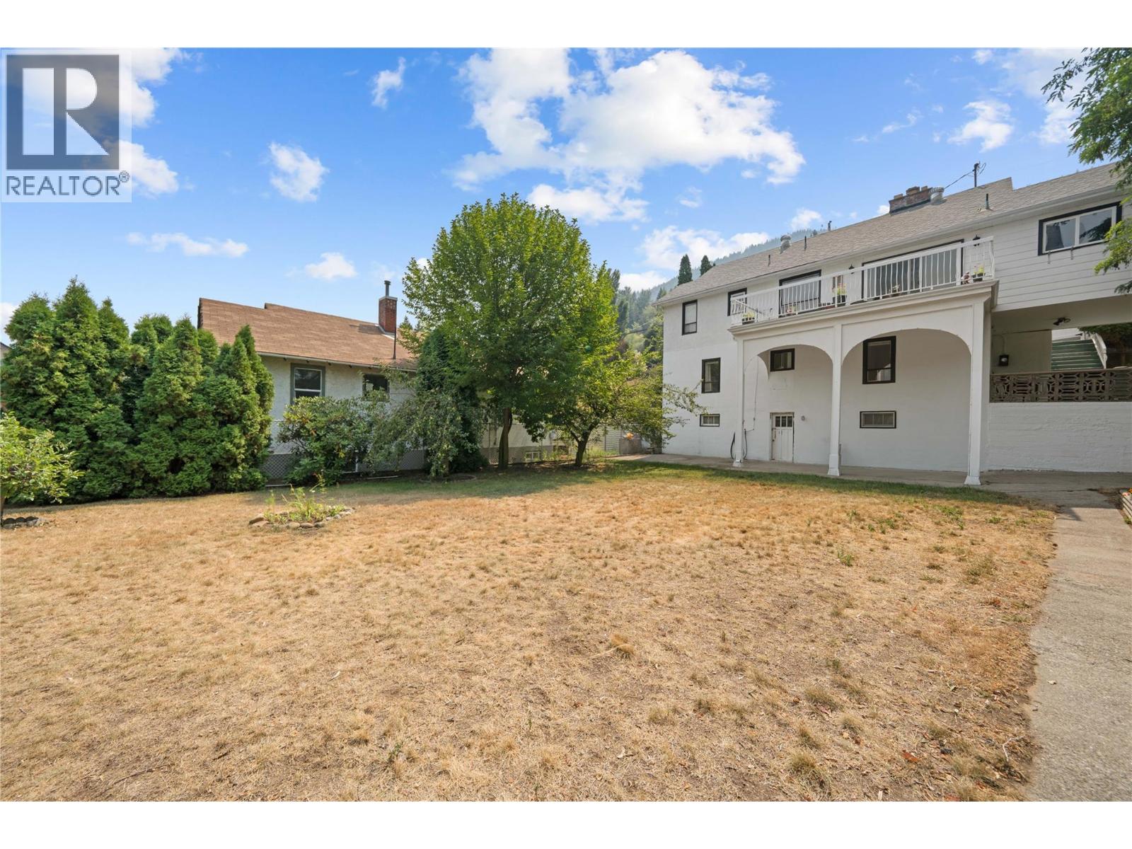 597 Binns Street, Trail, British Columbia  V1R 3L3 - Photo 42 - 10397271