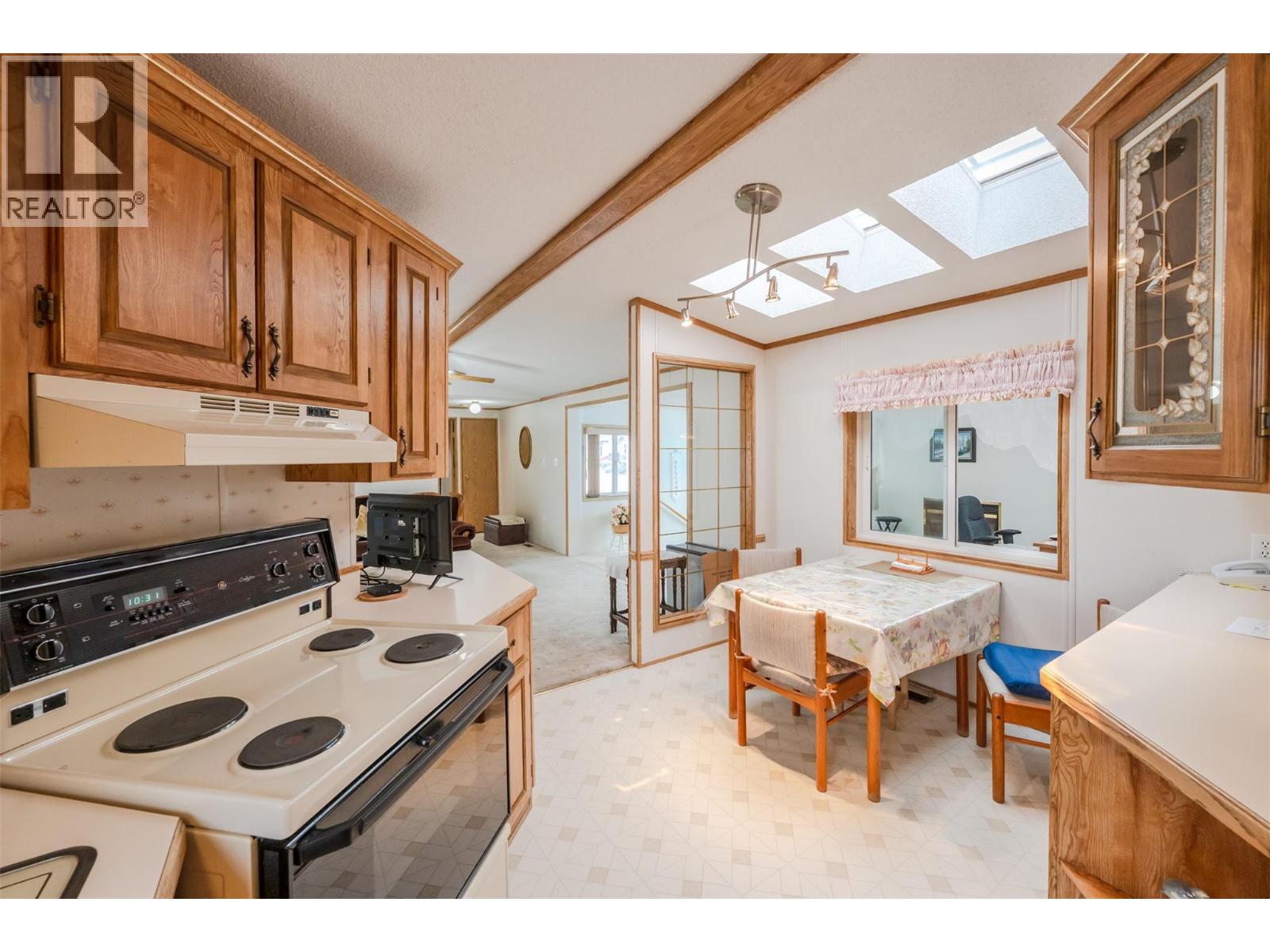 6778 Tucelnuit Drive Unit# 34, Oliver, British Columbia  V0H 1T3 - Photo 6 - 10397213