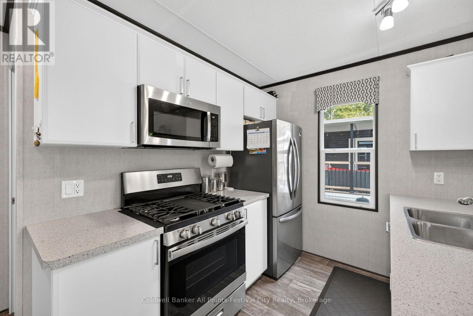 B160 - 13 Southline Avenue, Huron-Kinloss, Ontario  N0G 0E1 - Photo 14 - X13657778