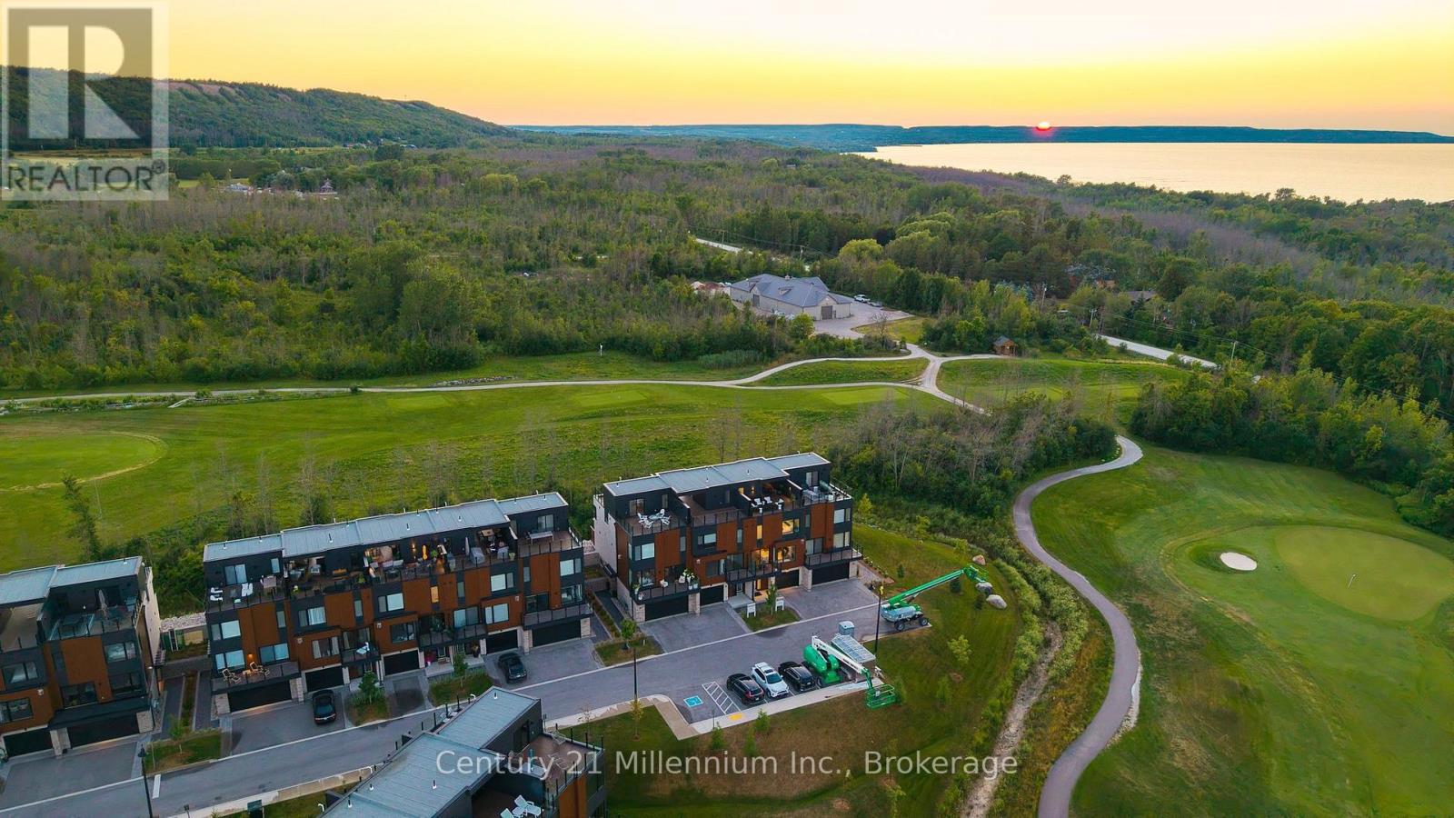 # 22 - 117 SLADDEN COURT, Blue Mountains, Ontario