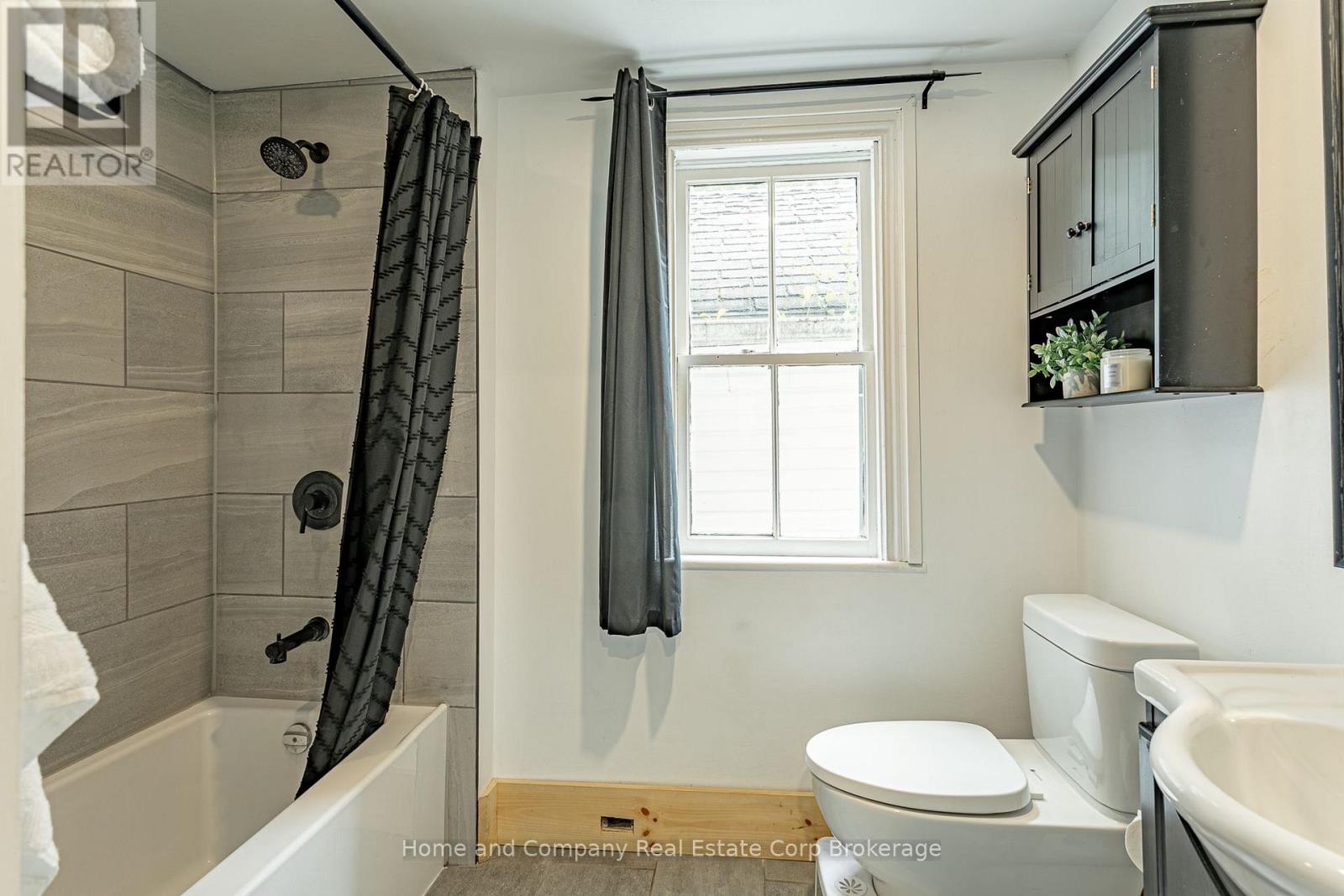 201 John Street, Ingersoll, Ontario  N5C 3G1 - Photo 13 - X13657876