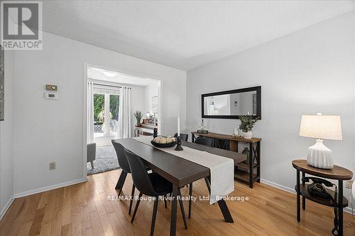 671 Greenbriar Drive, Oshawa, Ontario  L1G 7J5 - Photo 7 - E13657882