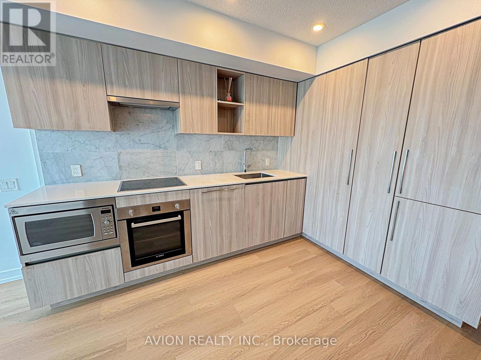 1609 - 19 Bathurst Street, Toronto, Ontario  M6A 2E1 - Photo 4 - C13657814