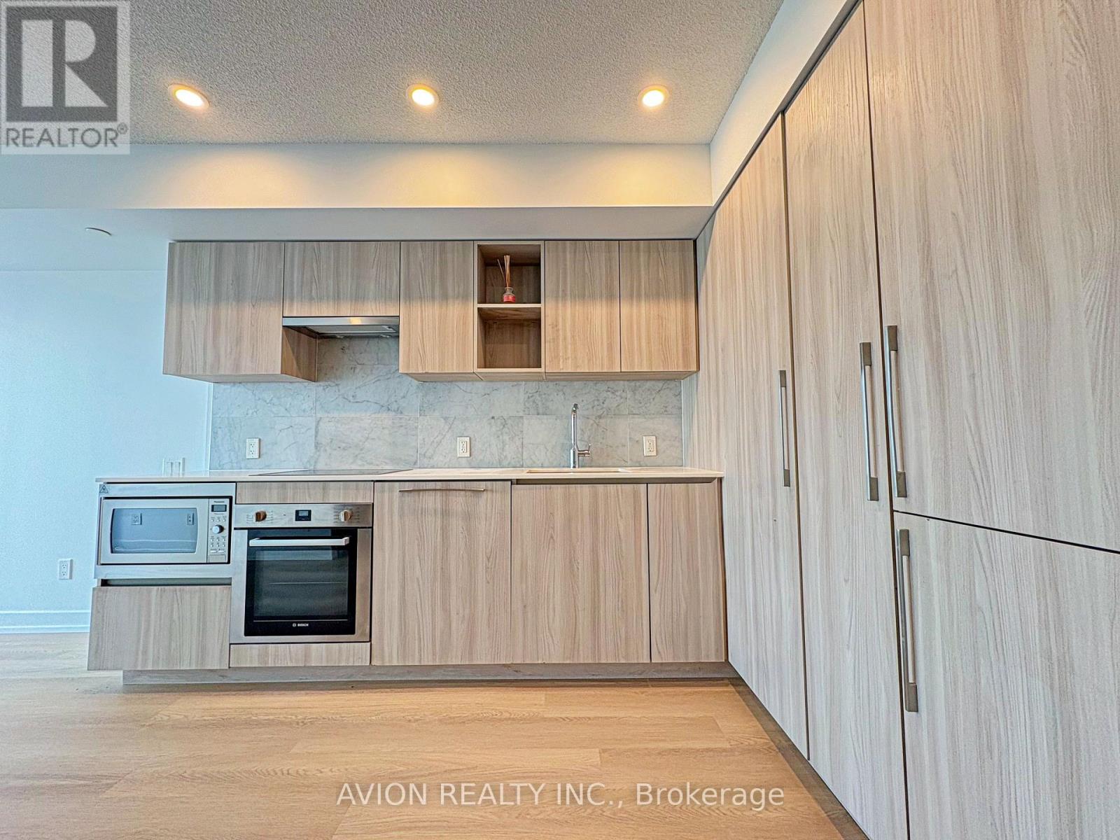 1609 - 19 Bathurst Street, Toronto, Ontario  M6A 2E1 - Photo 5 - C13657814