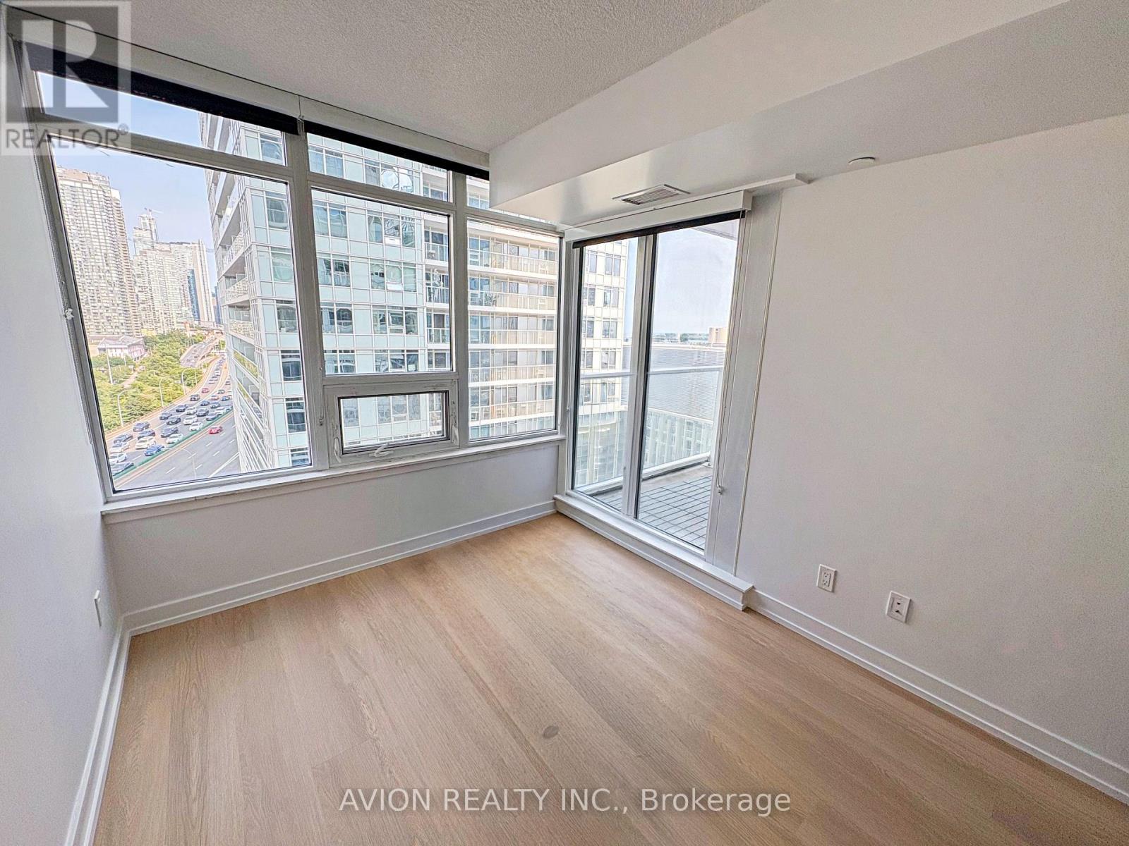 1609 - 19 Bathurst Street, Toronto, Ontario  M6A 2E1 - Photo 8 - C13657814