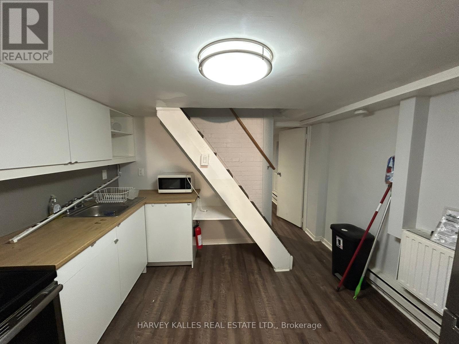 3 - 1098 Bathurst Street, Toronto, Ontario  M5R 3G9 - Photo 4 - C13657870