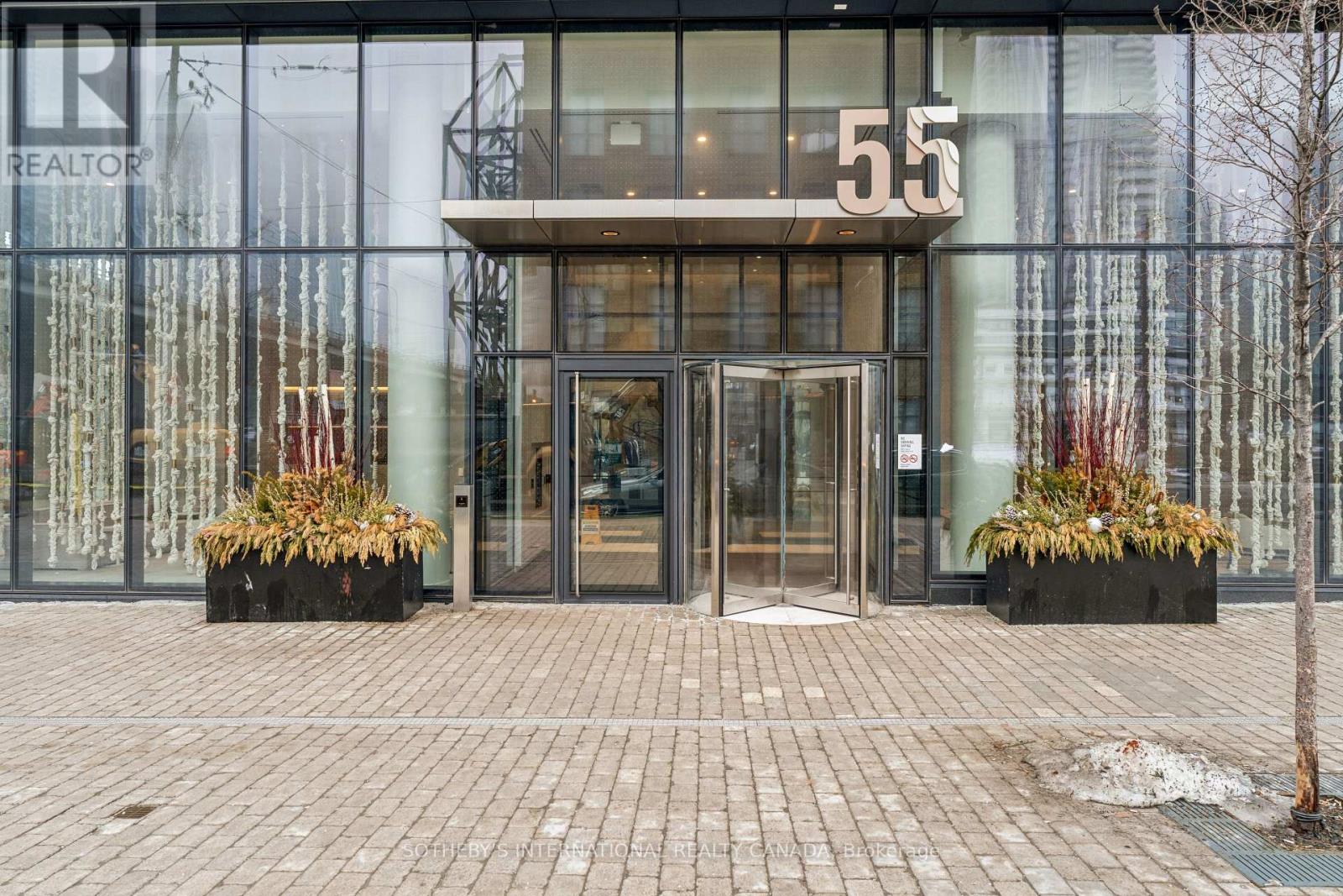 5105 - 55 Cooper Street, Toronto, Ontario  M5E 0G1 - Photo 1 - C13657880