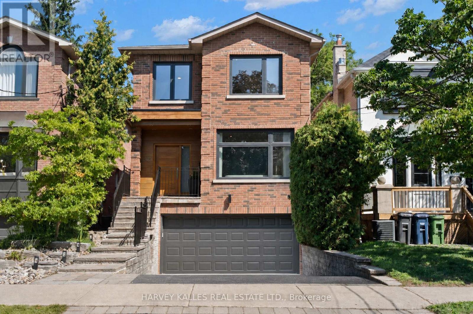 434 BEDFORD PARK AVENUE, Toronto, Ontario