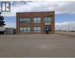 1811 Broadway Avenue E, Redcliff, Alberta