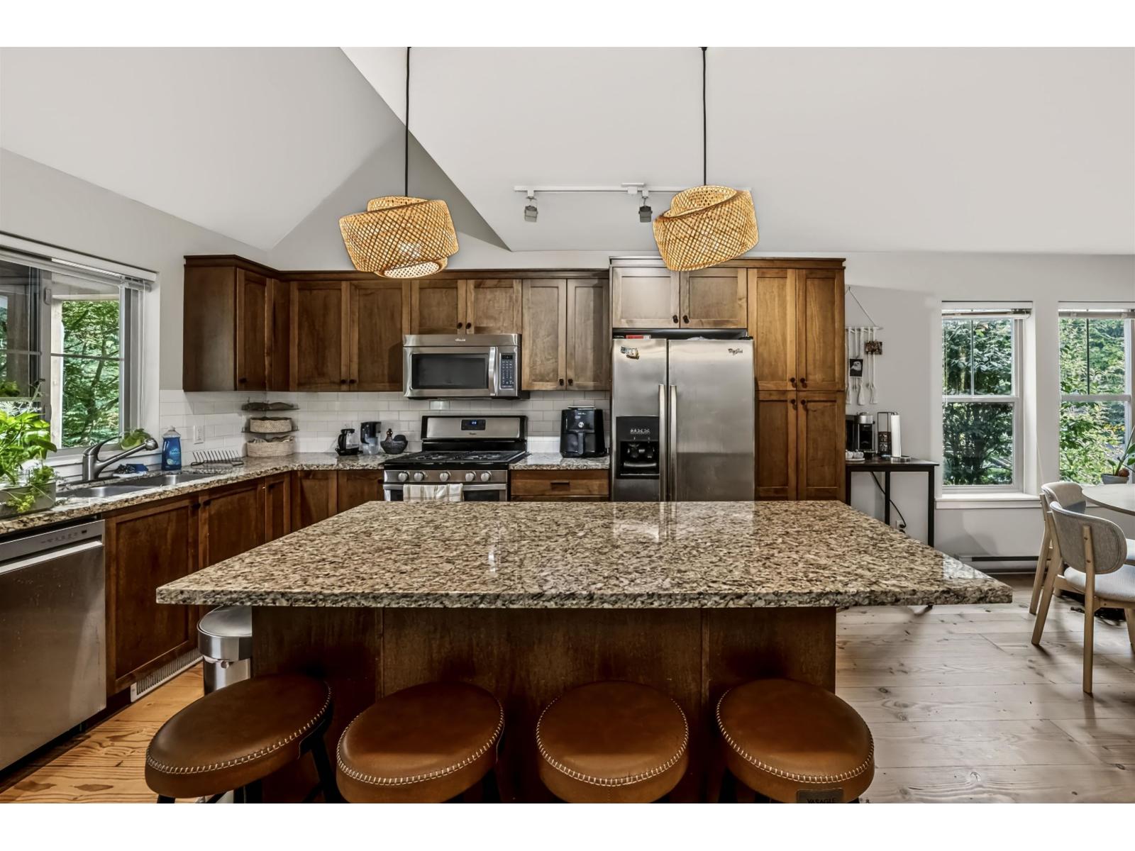 1812 Ravenwood Trail, Cultus Lake South, Lindell Beach, British Columbia  V2R 0E1 - Photo 8 - R3153415