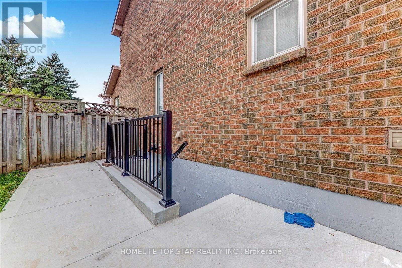 28 Willowbrook Drive, Whitby, Ontario  L1R 1S7 - Photo 19 - E13657810
