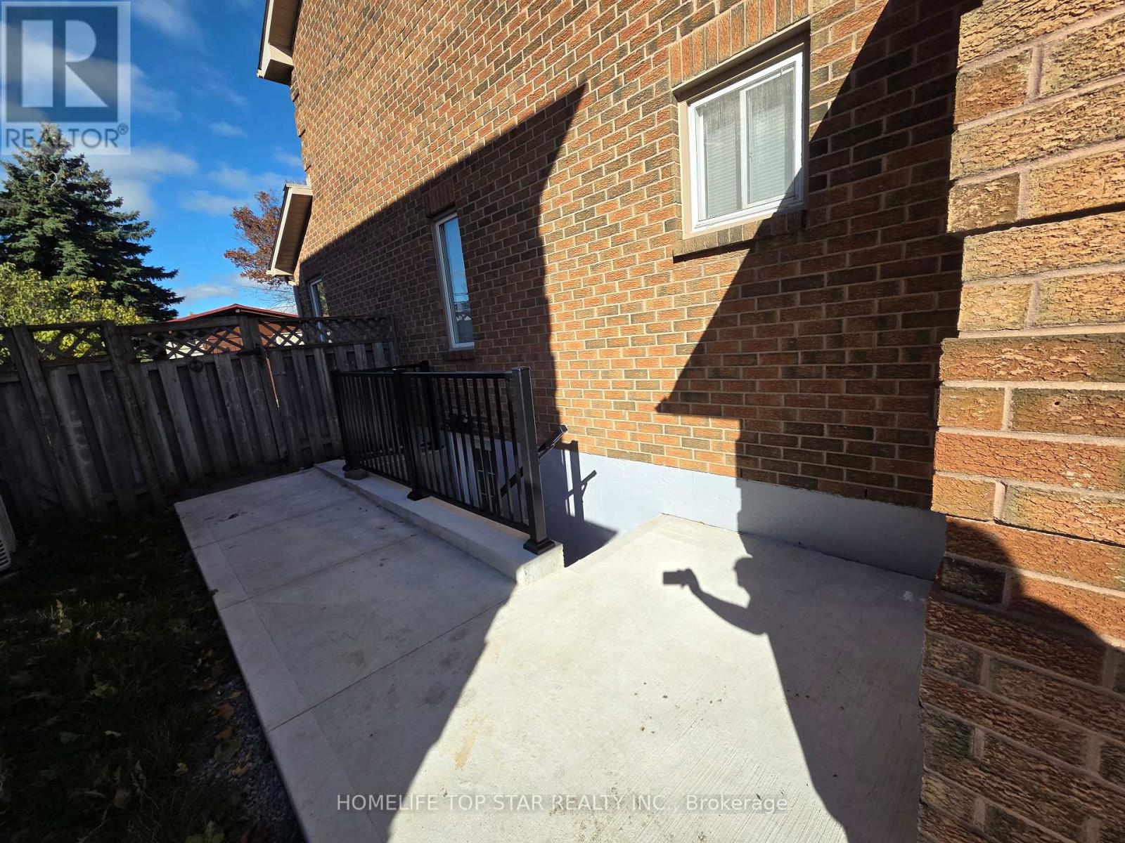 28 Willowbrook Drive, Whitby, Ontario  L1R 1S7 - Photo 20 - E13657810