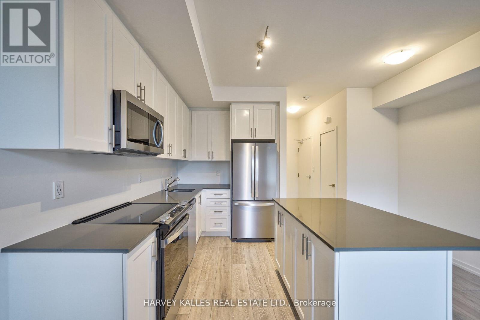 21 - 17 Lytham Green Circle, Newmarket, Ontario L3Y 0H4 - Photo 10 - N13657774