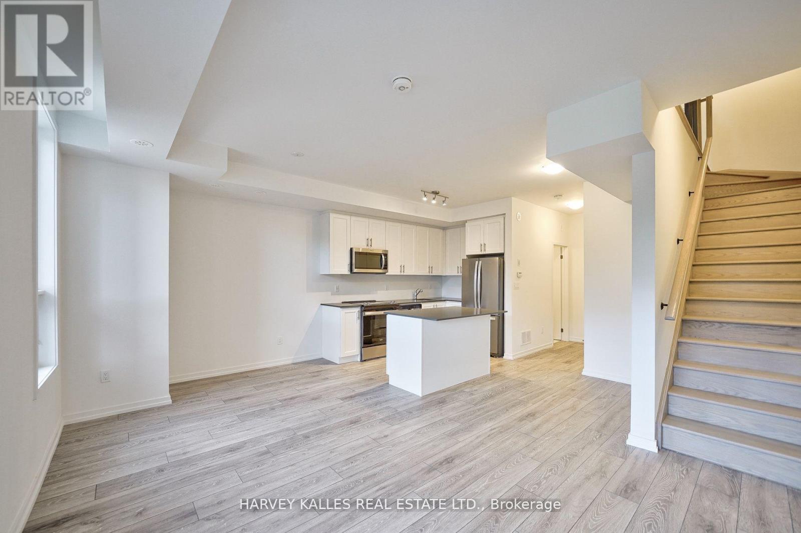 21 - 17 Lytham Green Circle, Newmarket, Ontario L3Y 0H4 - Photo 15 - N13657774