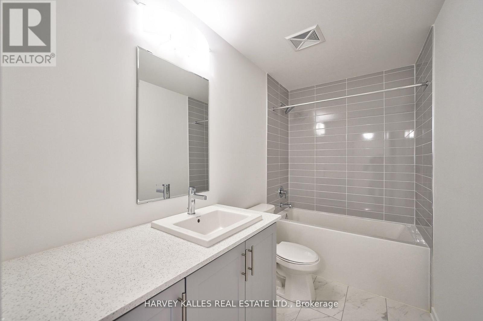 21 - 17 Lytham Green Circle, Newmarket, Ontario L3Y 0H4 - Photo 23 - N13657774