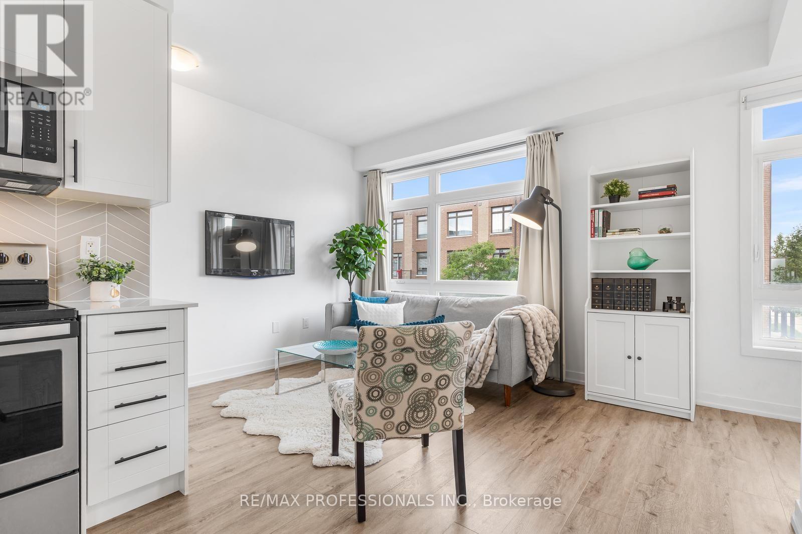 1 Lochlin Street, Vaughan, Ontario  L4L 0M1 - Photo 6 - N13657788