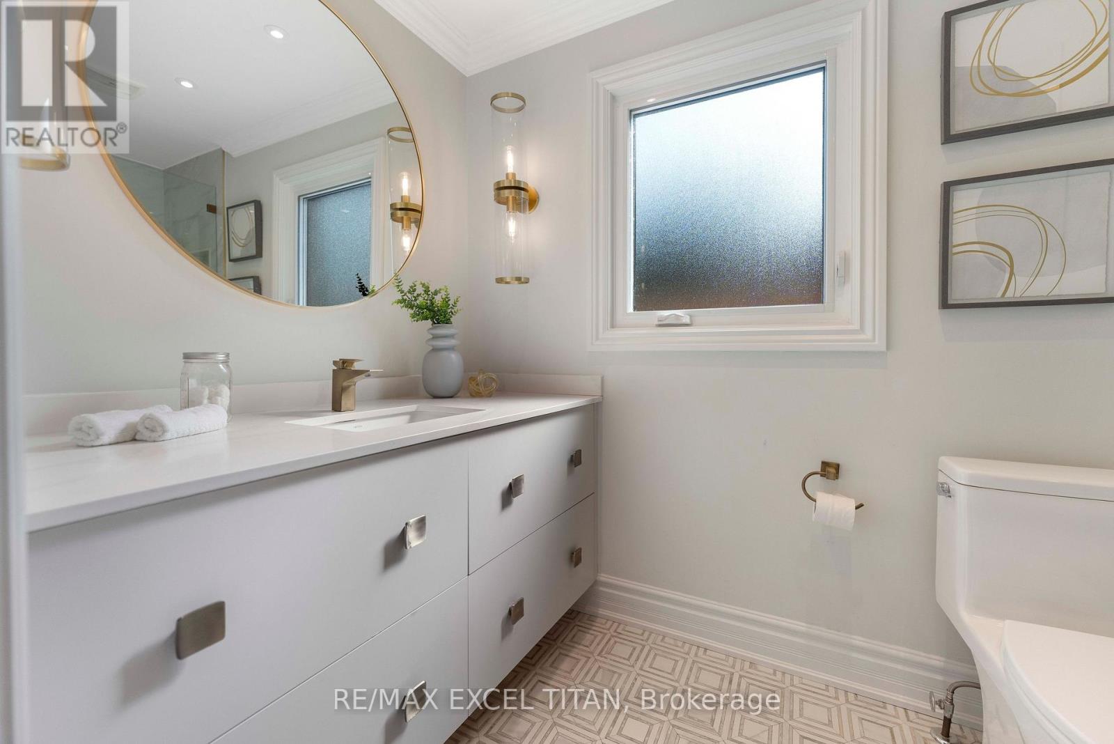 258 Glenway Circle, Newmarket, Ontario  L3Y 7S7 - Photo 25 - N13657838