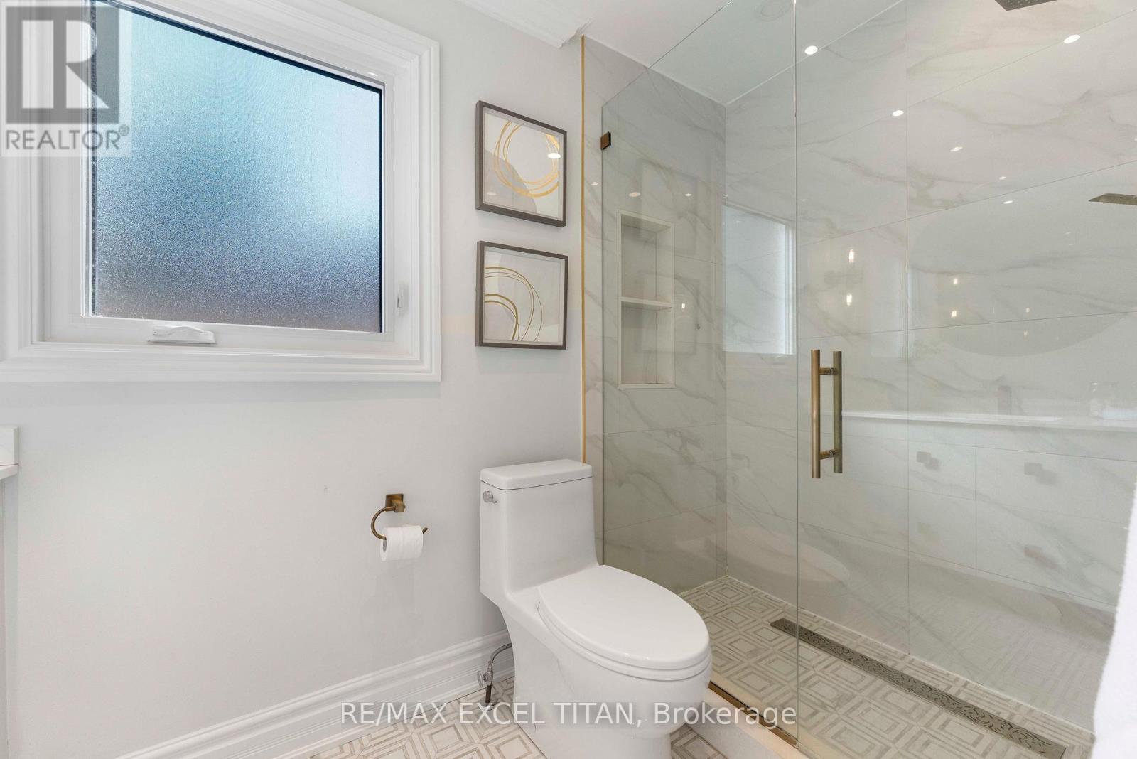 258 Glenway Circle, Newmarket, Ontario  L3Y 7S7 - Photo 26 - N13657838