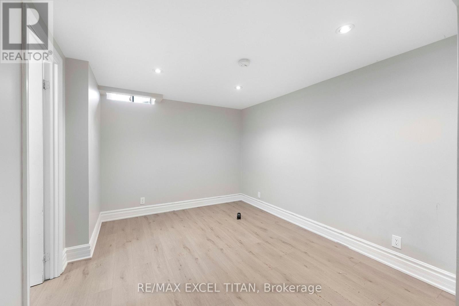 258 Glenway Circle, Newmarket, Ontario  L3Y 7S7 - Photo 36 - N13657838